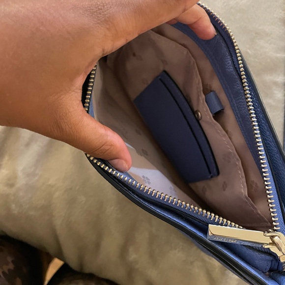 Kate spade crossbody with dust bag - Picture 7 of 9